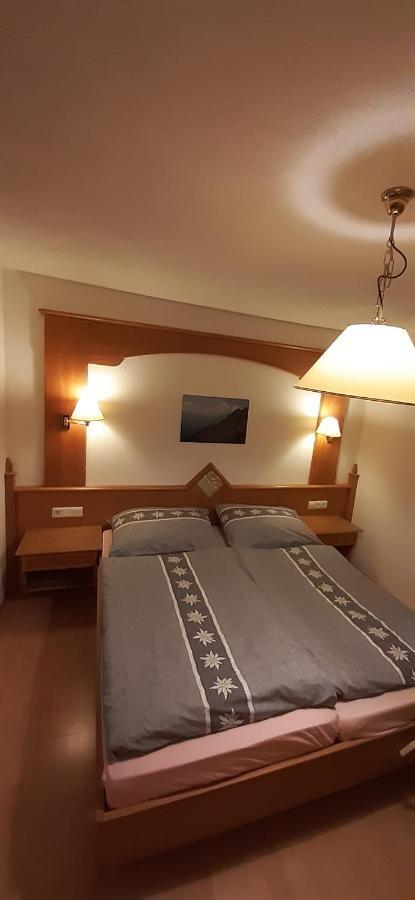 Haus Hotz Apartment Ландек Екстериор снимка