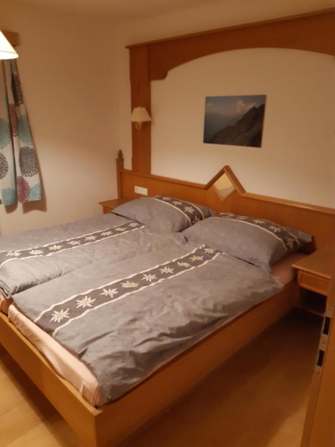 Haus Hotz Apartment Ландек Екстериор снимка