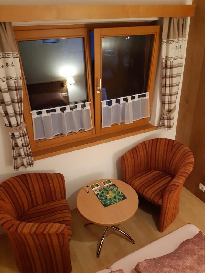 Haus Hotz Apartment Ландек Екстериор снимка